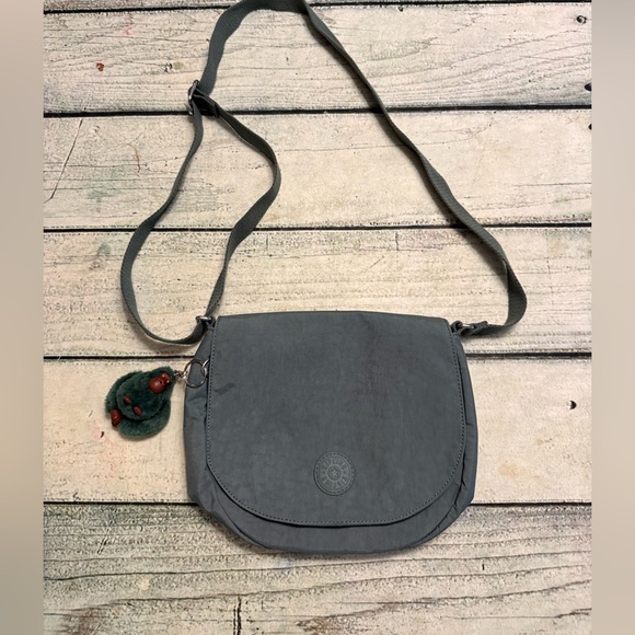 Kipling Lucasta green crossbody purse bag with monkey bag charm. - Picture 1 of 11